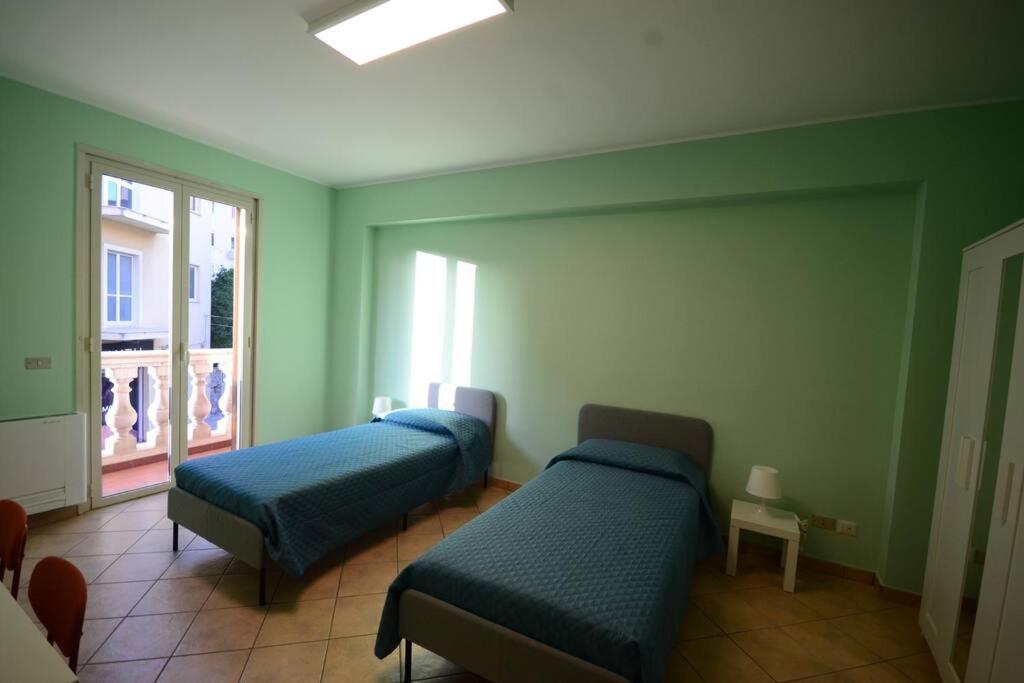 Casa Vacanza Donna Laura Barcellona-Pozzo di Gotto Exteriér fotografie