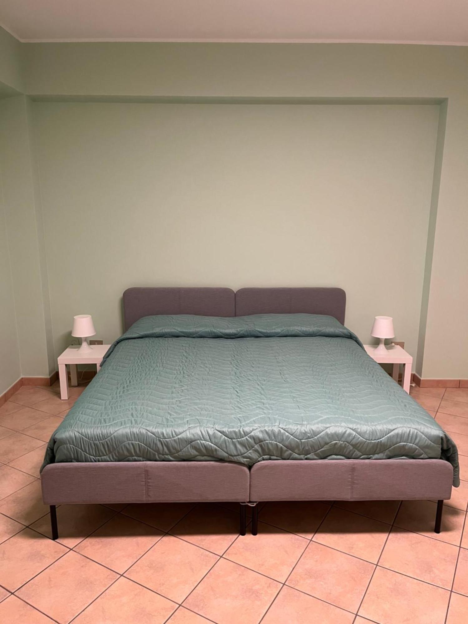 Casa Vacanza Donna Laura Barcellona-Pozzo di Gotto Exteriér fotografie